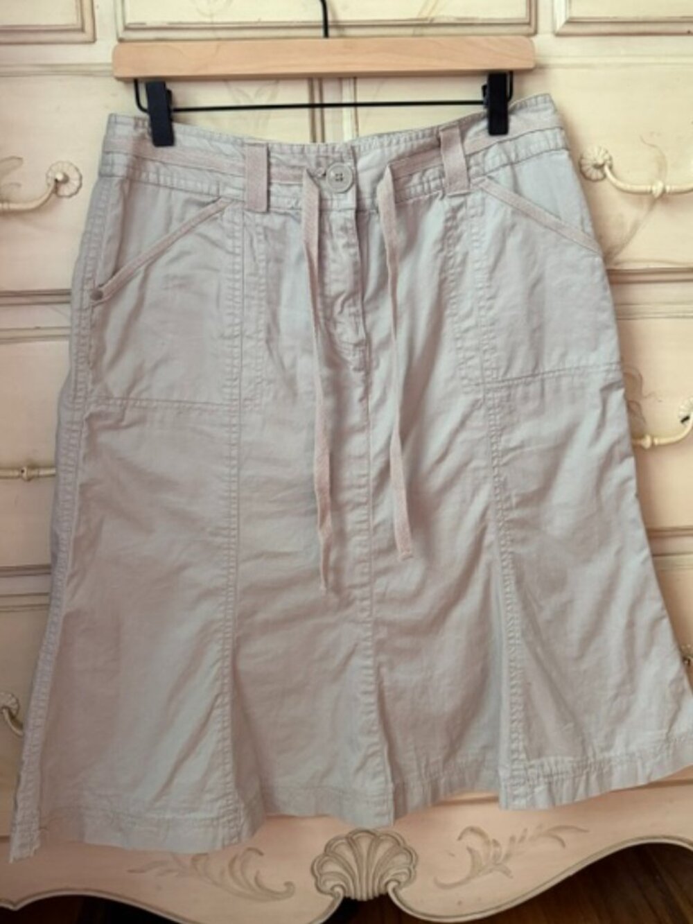 Dalia Collection Khaki Cotton Skirt w/ flared bottom- size 8